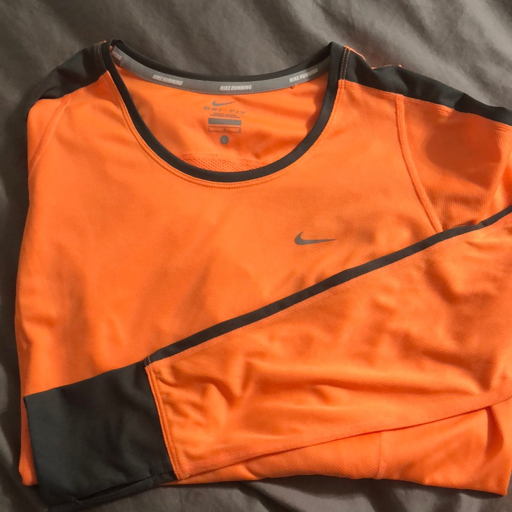 EUC Nike running long sleeve
